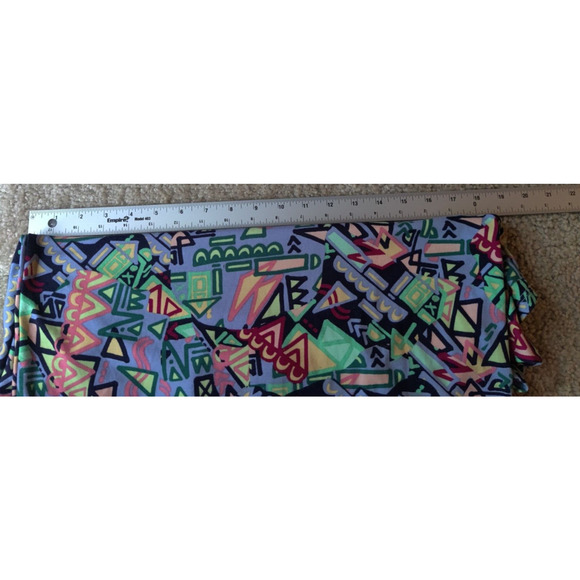 Lularoe Girls Gracie Top Blue Green Stretch Shapes High Low Short Sleeve 12 Nice - Picture 6 of 9